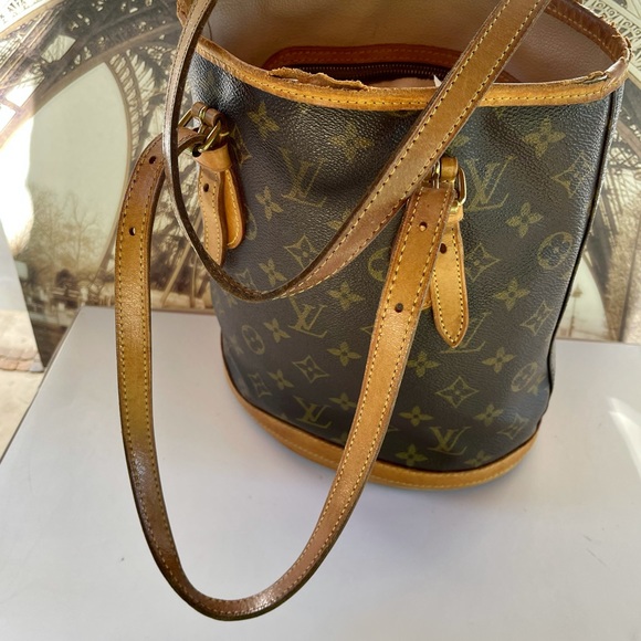 ✅LOUIS VUITTON ✅ Authentic Bucket PM Bag - Picture 13 of 17